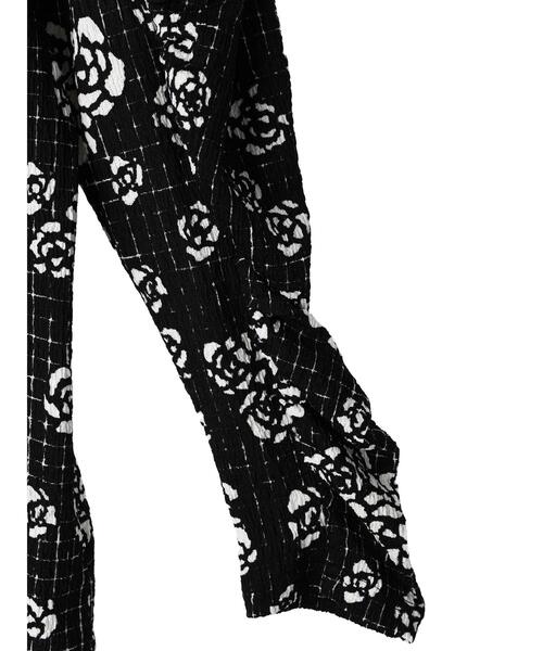 ESCAR（エスカー）の「■ESCAR　ボトルネッククレープカットプルオーバー（Tシャツ/カットソー・レディース・ブラック/ブラック系その他・FREE）」の18枚目の写真