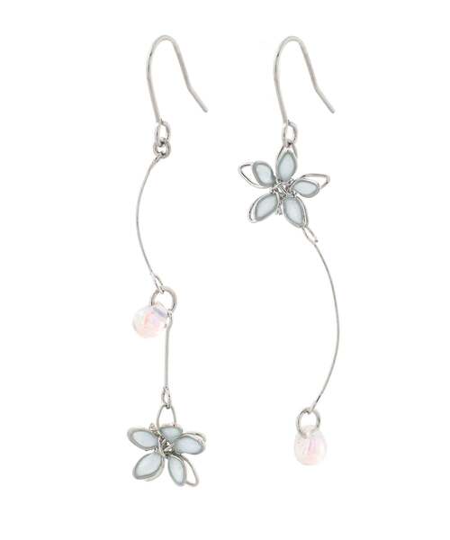 ANEMONE(アネモネ)の「プチフラワー×ガラスアシメピアス(ピアス(両耳用)・レディース・ブルー/ホワイト/ライトグレー/ピンク・FREE)」の3枚目の写真