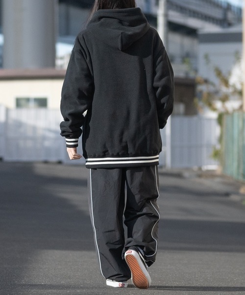 GLOVE HOUSE（グローブハウス）の「【a】ワンポイント刺繍 フリース ラインリブハーフジップフーディ（パーカー・メンズ・チャコールグレー/アイボリー/ベージュ/ブラック・X-LARGE/LARGE/MEDIUM）」の20枚目の写真