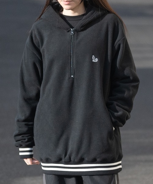 GLOVE HOUSE（グローブハウス）の「【a】ワンポイント刺繍 フリース ラインリブハーフジップフーディ（パーカー・メンズ・チャコールグレー/アイボリー/ベージュ/ブラック・X-LARGE/LARGE/MEDIUM）」の13枚目の写真