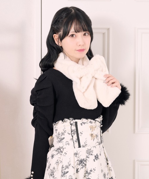Pal elfy(パルエルフィー)の「ファー付きリボン袖コンシャスプル Pal elfy(パルエルフィー)の「ファー付きリボン袖コンシャスプル