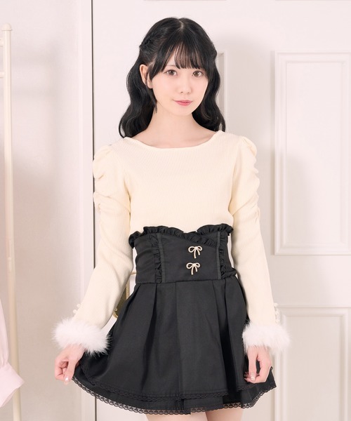 Pal elfy（パルエルフィー）の「ファー付きリボン袖コンシャスプル