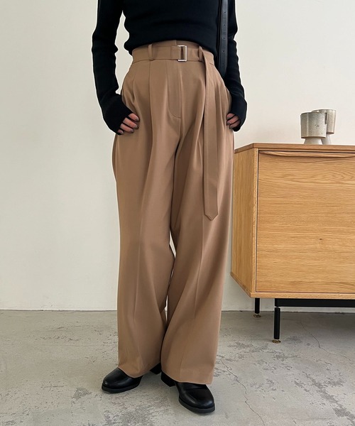 CAPRICIEUX LE'MAGE(カプリシューレマージュ)の「ベルト付ハイウエストパンツ(その他パンツ・レディース・ブラック/ベージュ・36/38)」の3枚目の写真