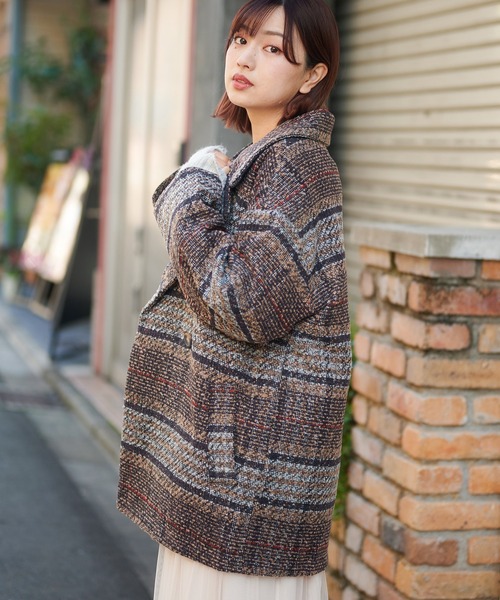 SPINNS（スピンズ）の「ミドル丈チェック柄ダブルテーラードコート（チェスターコート・レディース・グレー/ブラウン/グリーン・ONESIZE）」の18枚目の写真