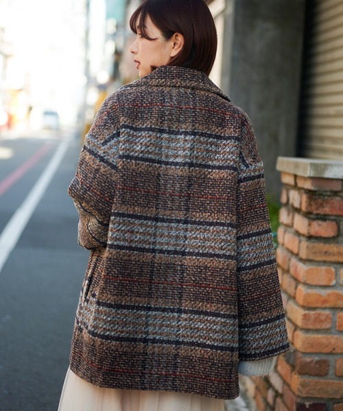 SPINNS（スピンズ）の「ミドル丈チェック柄ダブルテーラードコート（チェスターコート・レディース・グレー/ブラウン/グリーン・ONESIZE）」の19枚目の写真