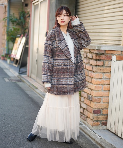 SPINNS（スピンズ）の「ミドル丈チェック柄ダブルテーラードコート（チェスターコート・レディース・グレー/ブラウン/グリーン・ONESIZE）」の21枚目の写真