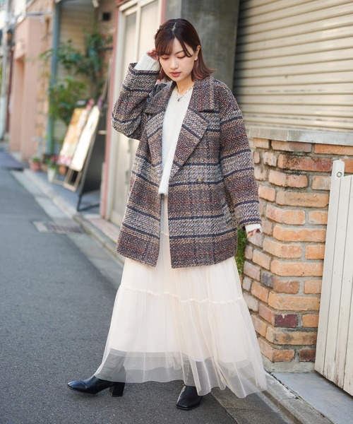 SPINNS（スピンズ）の「ミドル丈チェック柄ダブルテーラードコート（チェスターコート・レディース・グレー/ブラウン/グリーン・ONESIZE）」の22枚目の写真