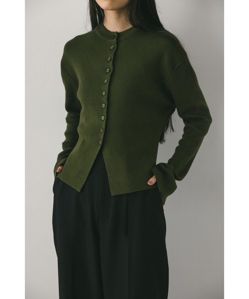 STYLEMIXER(スタイルミキサー)の「シェイプボタンニット(ニット/セーター・レディース・ライトブラウン/グリーン/ブラック/アイボリー・FREE)」の4枚目の写真