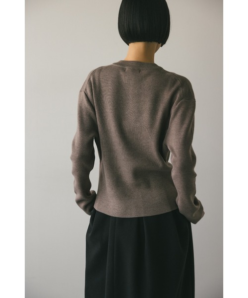 STYLEMIXER(スタイルミキサー)の「シェイプボタンニット(ニット/セーター・レディース・ライトブラウン/グリーン/ブラック/アイボリー・FREE)」の19枚目の写真