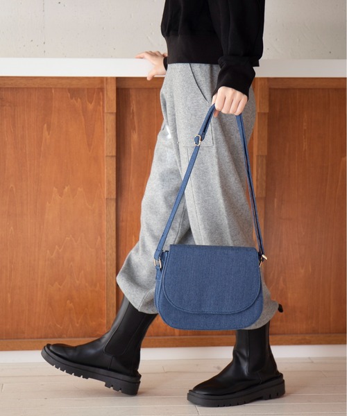 MAISON BREEZE（メゾンブリーズ）の「【MAISON BREEZE】デニムフラップミニショルダーバッグ KNF049（ショルダーバッグ・レディース・ネイビー/ダークネイビー/ライトブルー・FREE）」の2枚目の写真