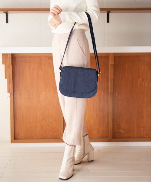 MAISON BREEZE（メゾンブリーズ）の「【MAISON BREEZE】デニムフラップミニショルダーバッグ KNF049（ショルダーバッグ・レディース・ネイビー/ダークネイビー/ライトブルー・FREE）」の13枚目の写真
