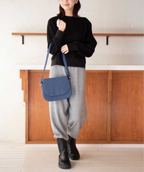 MAISON BREEZE（メゾンブリーズ）の「【MAISON BREEZE】デニムフラップミニショルダーバッグ KNF049（ショルダーバッグ・レディース・ネイビー/ダークネイビー/ライトブルー・FREE）」の10枚目の写真