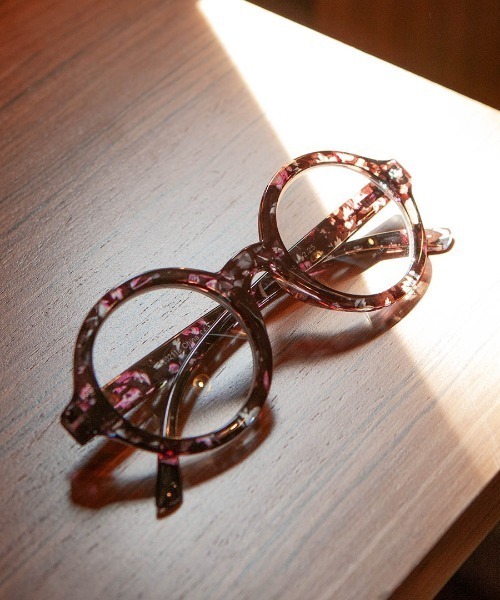 DULTON(ダルトン)の「READING GLASSES/ リーディング グラス(老眼鏡)(メガネ・メンズ・ブラック×ピンク/ブラック×レッド/パープル/マルチ・度数+1.0/度数+2.0/度数+1.5)」の12枚目の写真