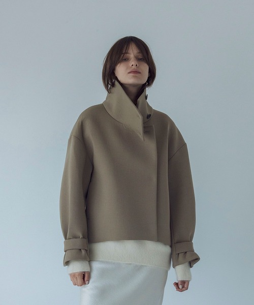 DRESSLAVE（ドレスレイブ）の「twill bonding higt collar short coat(ツイルボンディングハイネックショート丈コート)（その他アウター・レディース・ブラック/ベージュ・38）」の3枚目の写真