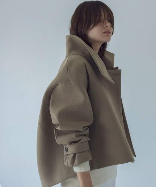 DRESSLAVE（ドレスレイブ）の「twill bonding higt collar short coat(ツイルボンディングハイネックショート丈コート)（その他アウター・レディース・ブラック/ベージュ・38）」の9枚目の写真