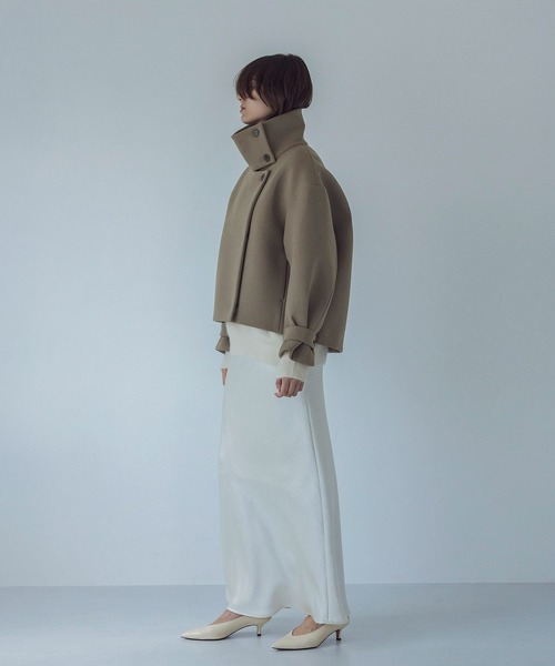 DRESSLAVE（ドレスレイブ）の「twill bonding higt collar short coat(ツイルボンディングハイネックショート丈コート)（その他アウター・レディース・ブラック/ベージュ・38）」の13枚目の写真