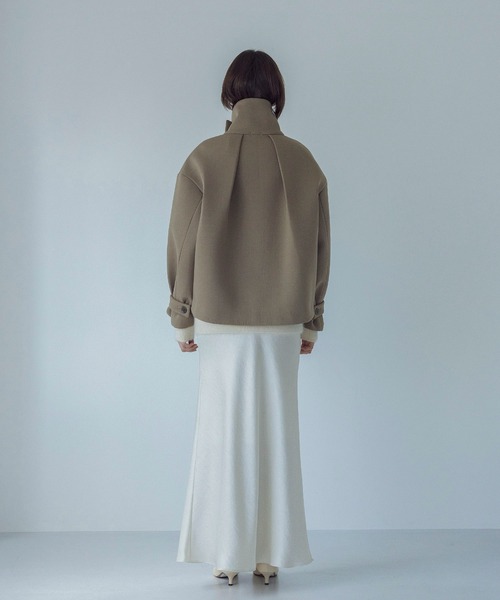 DRESSLAVE（ドレスレイブ）の「twill bonding higt collar short coat(ツイルボンディングハイネックショート丈コート)（その他アウター・レディース・ブラック/ベージュ・38）」の14枚目の写真