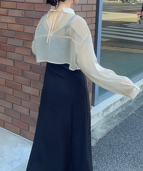 junoah(ジュノア)の「シアースリットショートシャツ(シャツ/ブラウス・レディース・クリーム/グレー/ブラック・X-LARGE/LARGE/MEDIUM)」の6枚目の写真
