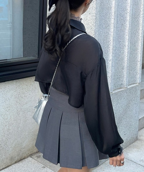 junoah(ジュノア)の「シアースリットショートシャツ(シャツ/ブラウス・レディース・クリーム/グレー/ブラック・X-LARGE/LARGE/MEDIUM)」の10枚目の写真