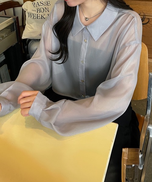junoah(ジュノア)の「シアースリットショートシャツ(シャツ/ブラウス・レディース・クリーム/グレー/ブラック・X-LARGE/LARGE/MEDIUM)」の12枚目の写真