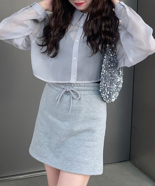 junoah(ジュノア)の「シアースリットショートシャツ(シャツ/ブラウス・レディース・クリーム/グレー/ブラック・X-LARGE/LARGE/MEDIUM)」の19枚目の写真