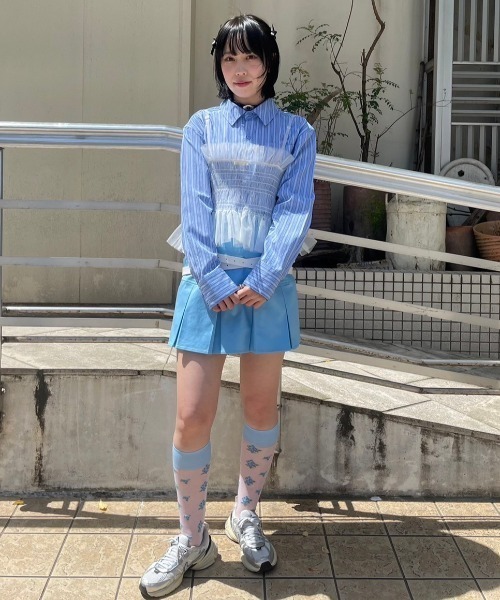 Candy Stripper（キャンディストリッパー）の「TINY ROSE SHEER HIGH ソックス（ソックス/靴下・レディース・ライトブルー/ベージュ/ブラック・FREE）」の9枚目の写真