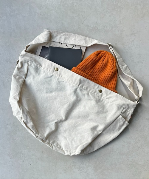 CPCM（シーピーシーエム）の「キャンバスビッグショルダー（ショルダーバッグ・メンズ・アイボリー/ブラック・FREE）」の7枚目の写真