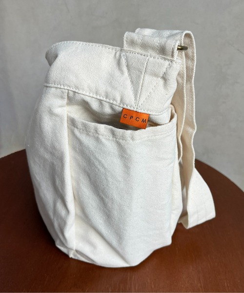 CPCM（シーピーシーエム）の「キャンバスビッグショルダー（ショルダーバッグ・メンズ・アイボリー/ブラック・FREE）」の9枚目の写真