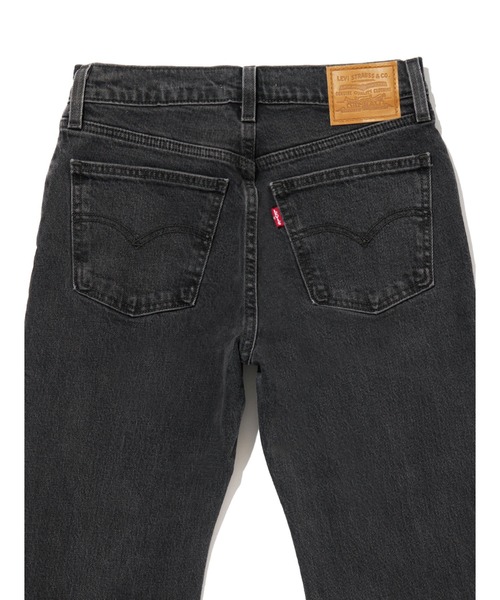 【関税込み】Levi's ブラック Middy アンクル フレアジーンズ Levi'sのブラック Middy アンクル フレアジーンズがセール中