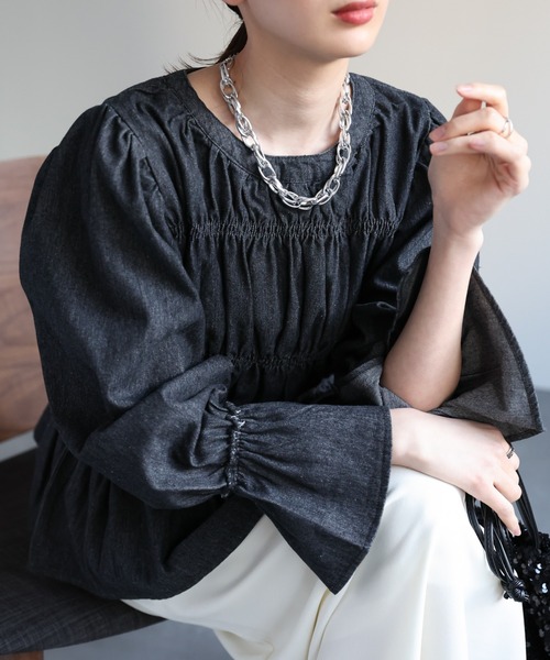 sakishimatokyo(サキシマトーキョー)の「デニムギャザーブラウス(シャツ/ブラウス・レディース・インディゴブルー/ブラック・FREE)」の10枚目の写真