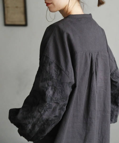 soulberry(ソウルベリー)の「味わい刺繍ブラウス(シャツ/ブラウス・レディース・スミクロ・4L/3L/LL/L/M/5L)」の14枚目の写真