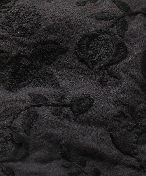 soulberry(ソウルベリー)の「味わい刺繍ブラウス(シャツ/ブラウス・レディース・スミクロ・4L/3L/LL/L/M/5L)」の7枚目の写真