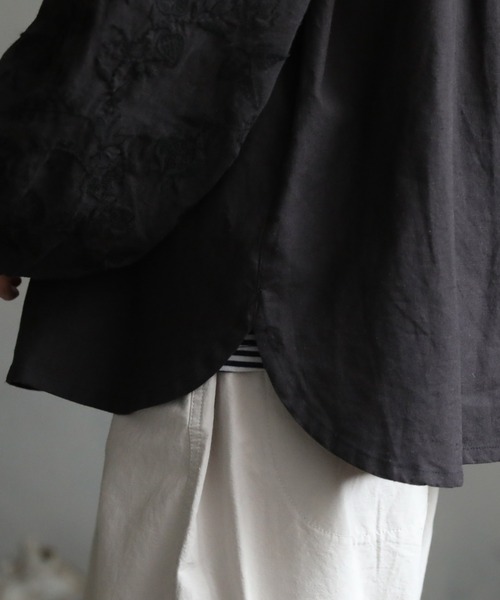 soulberry(ソウルベリー)の「味わい刺繍ブラウス(シャツ/ブラウス・レディース・スミクロ・4L/3L/LL/L/M/5L)」の12枚目の写真