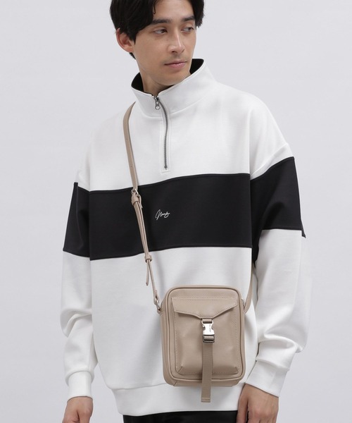LAKOLE（ラコレ）の「メタルバックルミニショルダーバッグ / 995562（ショルダーバッグ・メンズ・ブラック/ホワイト/サンドグレー・FREE）」の3枚目の写真
