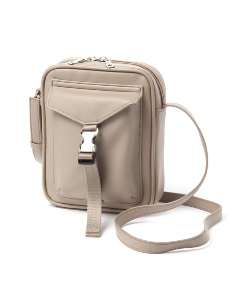 LAKOLE（ラコレ）の「メタルバックルミニショルダーバッグ / 995562（ショルダーバッグ・メンズ・ブラック/ホワイト/サンドグレー・FREE）」の6枚目の写真