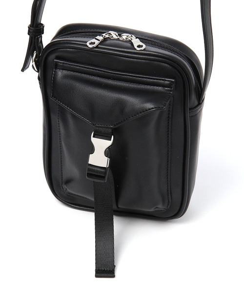 LAKOLE（ラコレ）の「メタルバックルミニショルダーバッグ / 995562（ショルダーバッグ・メンズ・ブラック/ホワイト/サンドグレー・FREE）」の8枚目の写真