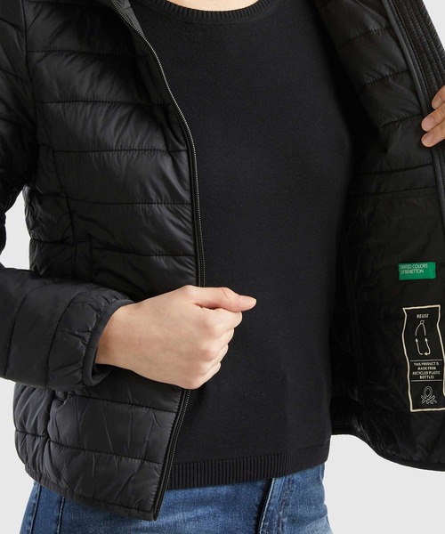 BENETTON (UNITED COLORS OF BENETTON)(ベネトンユナイテッドカラーズオブベネトン)の「リサイクルナイロンマイクロパフフード付きジャケット(その他アウター・レディース・ブラック/ホワイト/ネイビー・XX-SMALL/X-SMALL/SMALL/MEDIUM)」の13枚目の写真