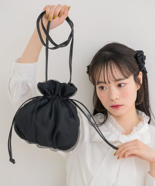 RETRO GIRL（レトロガール）の「チュール巾着ショルダーバッグ（ショルダーバッグ・レディース・オフホワイト/ブラック/ブラック系その他4・ONE SIZE）」の17枚目の写真