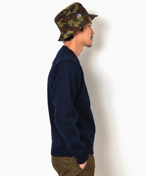 SHIPS（シップス）の「Begin 11月号掲載 Champion(チャンピオン)×SHIPS AUTHENTIC: 別注 ミドルゲージ クルーネック/ニット■（ニット/セーター・メンズ・グレー/ネイビー・MEDIUM/SMALL/LARGE）」の6枚目の写真