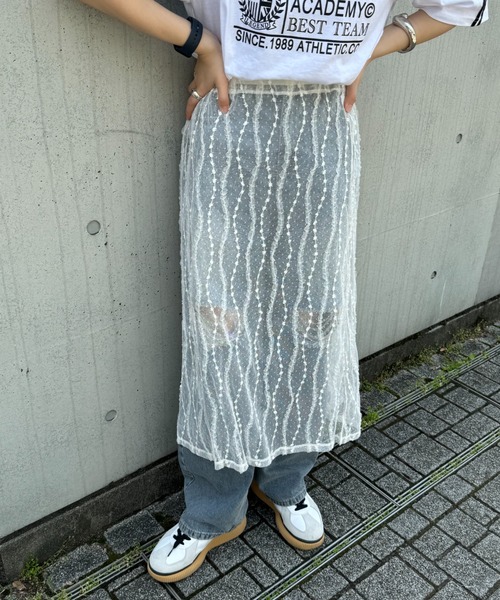 LVEU.（ラブユ.）の「【LVEU.】シアーレイヤードスカート / ボトムス スカート レイヤード レース シアー リボン 重ね着 ミモレ丈 ホワイト ブラック（スカート・レディース・ホワイト/ブラック・FREE）」の5枚目の写真