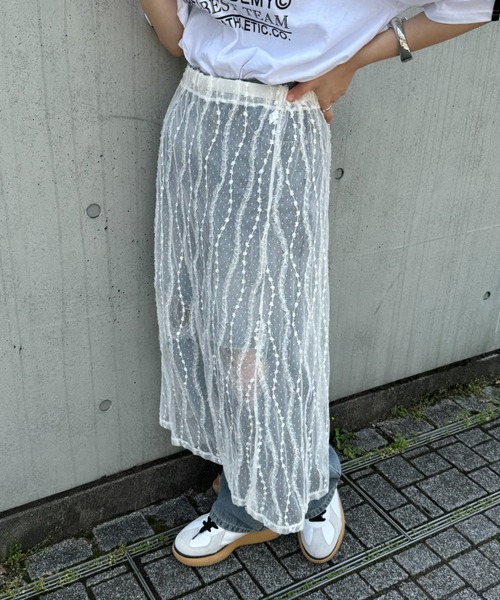 LVEU.（ラブユ.）の「【LVEU.】シアーレイヤードスカート / ボトムス スカート レイヤード レース シアー リボン 重ね着 ミモレ丈 ホワイト ブラック（スカート・レディース・ホワイト/ブラック・FREE）」の6枚目の写真