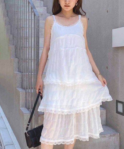 NANEA(ナネア)の「ティアードフリルキャミワンピース(ワンピース・レディース・ホワイト/ブラック・SMALL/MEDIUM/LARGE)」の5枚目の写真
