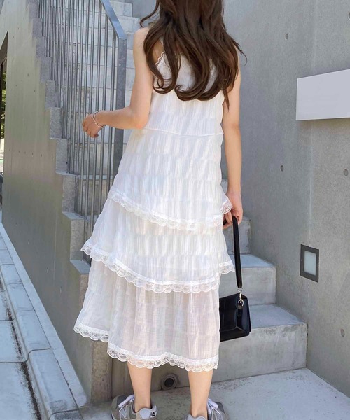 NANEA(ナネア)の「ティアードフリルキャミワンピース(ワンピース・レディース・ホワイト/ブラック・SMALL/MEDIUM/LARGE)」の7枚目の写真
