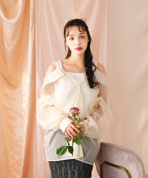 fupel（フぺル）の「【SET】sheer shirt with ribbed tank top /シアーシャツ×リブタンクトップセット（アンサンブル・レディース・ピンク/アイボリー・FREE）」の5枚目の写真