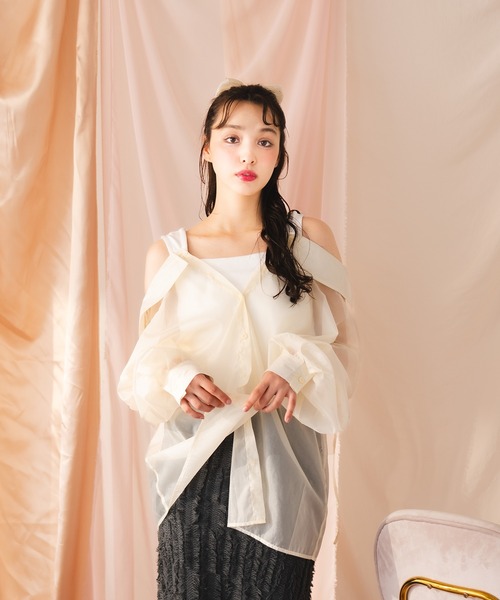 fupel（フぺル）の「【SET】sheer shirt with ribbed tank top /シアーシャツ×リブタンクトップセット（アンサンブル・レディース・ピンク/アイボリー・FREE）」の3枚目の写真