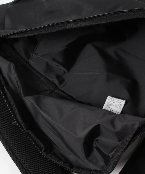 Reebok（リーボック）の「【Reebok/リーボック】ワンショルダーボディバッグ（ショルダーバッグ・メンズ・ブラック/アイボリー/チャコール・FREE）」の6枚目の写真