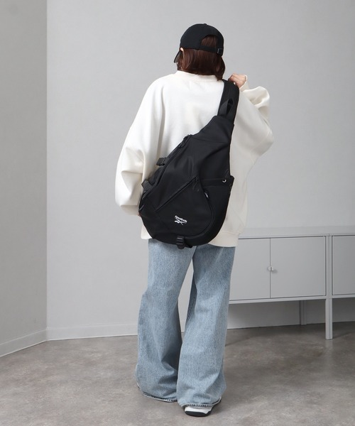 新品 Reebok×VICTORIABECKHAM ボディバッグ REEBOK x VICTORIA