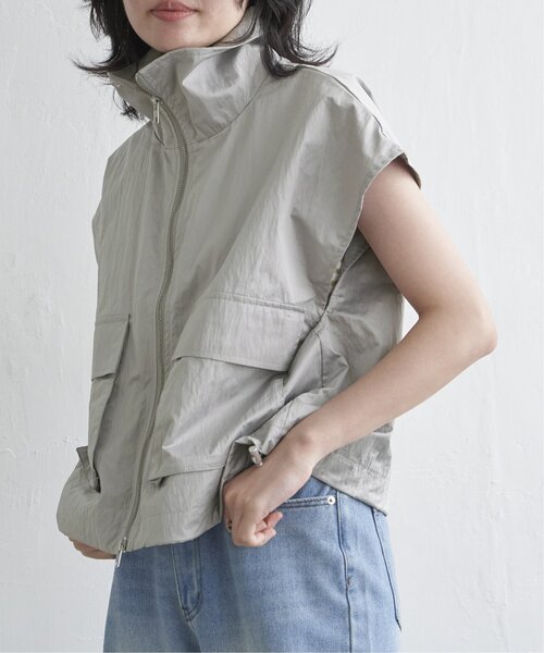 VENCEEXCHANGE（ヴァンスエクスチェンジ）の「パールタフタスタンドベスト（ノーカラージャケット・レディース・チャコール/ブラック/グレー/オフホワイト・FREE）」の3枚目の写真