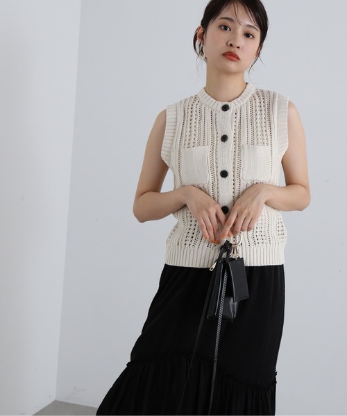 N.（N. Natural Beauty Basic）（エヌエヌナチュラルビューティーベーシック）の「◆クルーネックポケットニットベスト（ベスト・レディース・イエロー/オレンジ/オフホワイト・MEDIUM）」の5枚目の写真