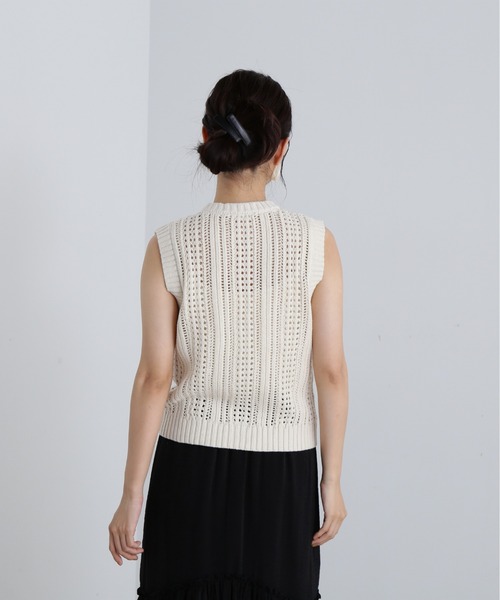 N.（N. Natural Beauty Basic）（エヌエヌナチュラルビューティーベーシック）の「◆クルーネックポケットニットベスト（ベスト・レディース・イエロー/オレンジ/オフホワイト・MEDIUM）」の13枚目の写真